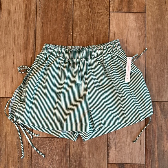 NWT Lisa Says Gah Ella Green Tie Shorts Size Small - Picture 4 of 7
